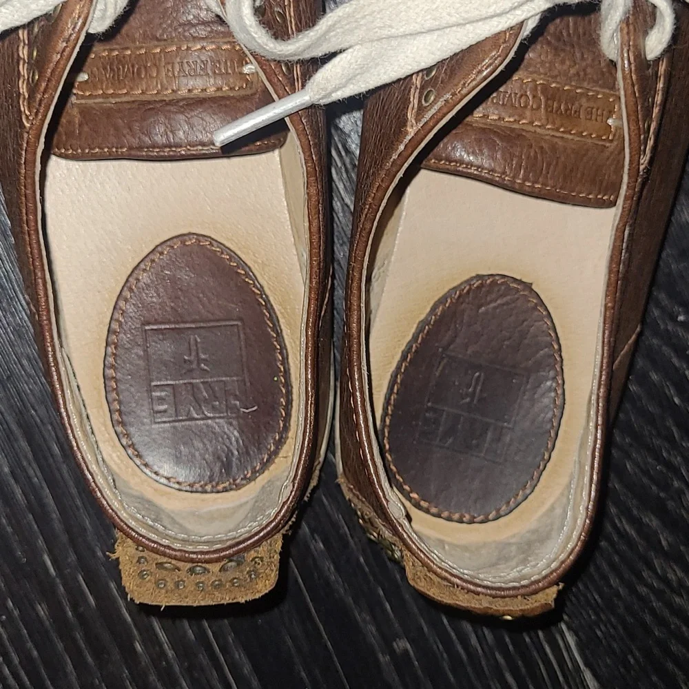 FRYE (Size 8) Leather w Brass Studs Sneakers - Picture 6 of 10